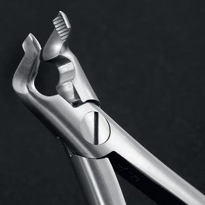 Medesy Extraction Forceps No. 70 Dr Comella's